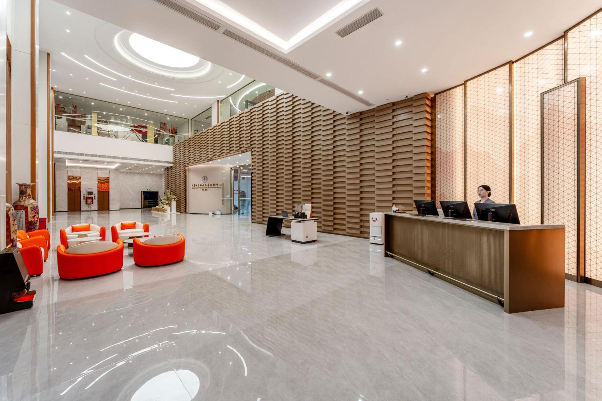 Liang Fan Holiday Inn Kanton Exteriér fotografie