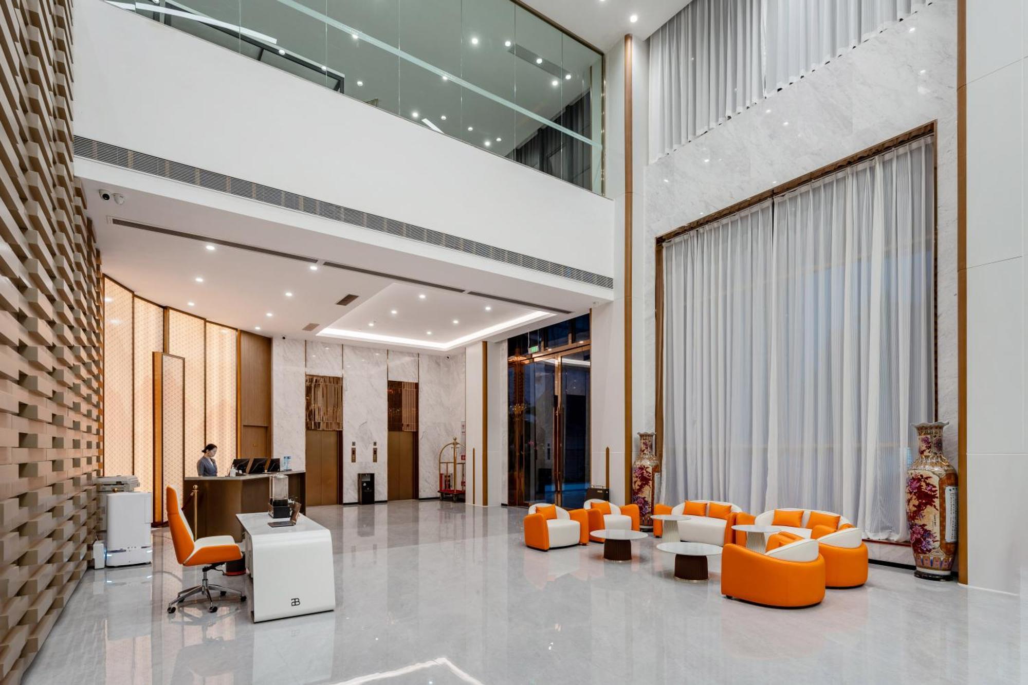 Liang Fan Holiday Inn Kanton Exteriér fotografie